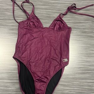 Solid And stripe solid swimsuit